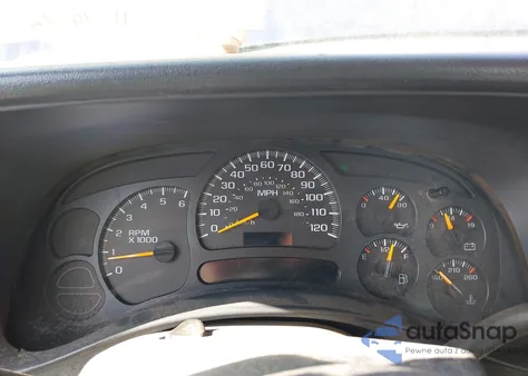 2005 Chevrolet Silverado 1500 Work Truck z USA, uszkodzony, nr VIN 1GCEC14V45Z184239